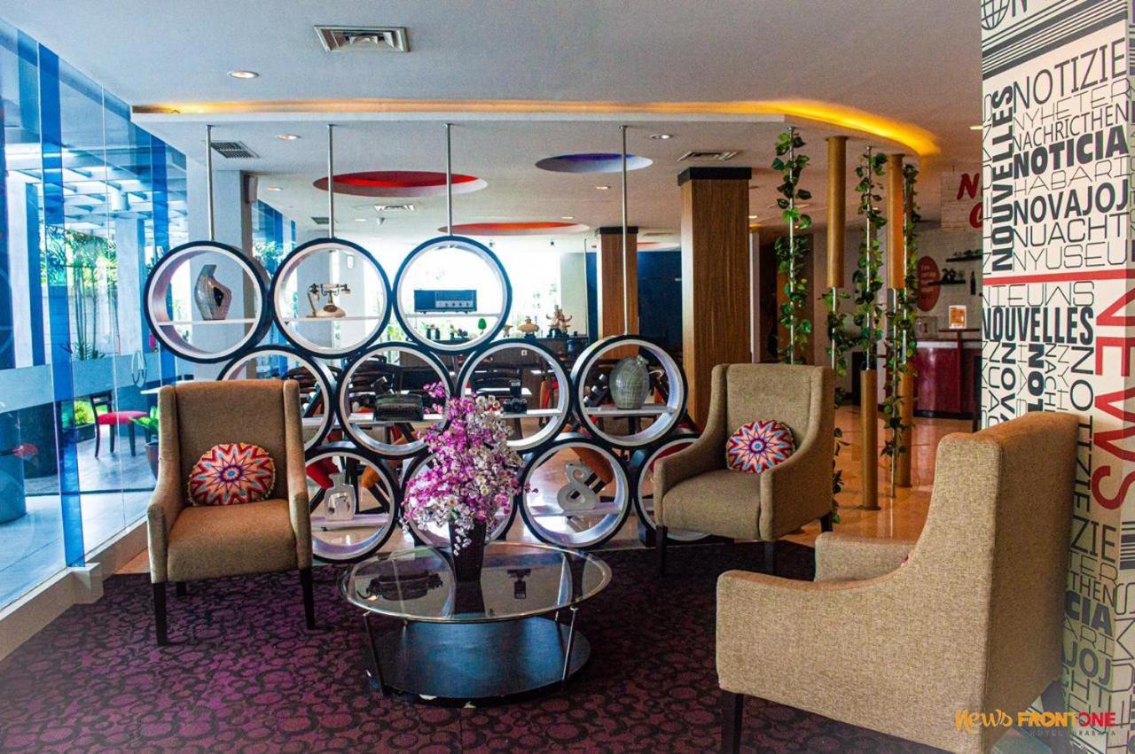 News Hotel Waru Sidoarjo Ngoại thất bức ảnh