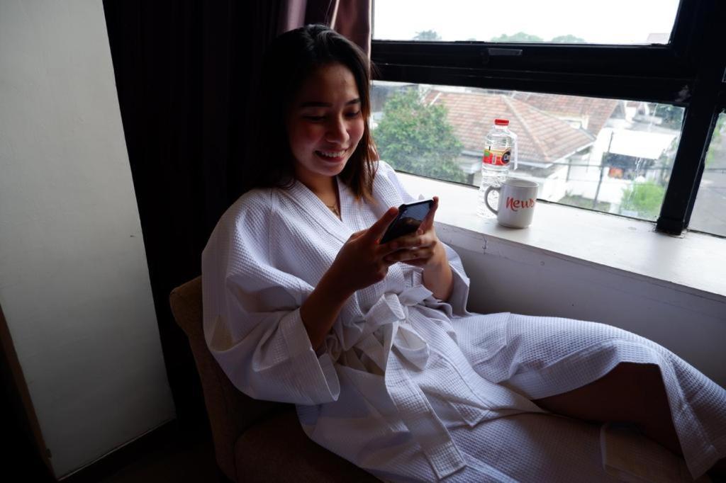 News Hotel Waru Sidoarjo Ngoại thất bức ảnh