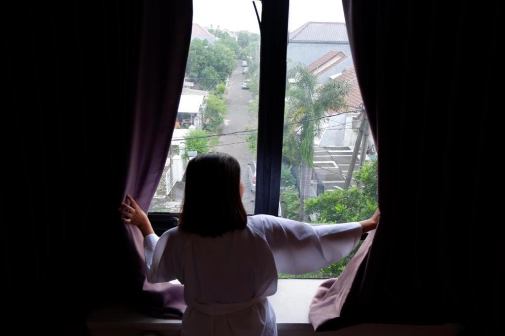 News Hotel Waru Sidoarjo Ngoại thất bức ảnh