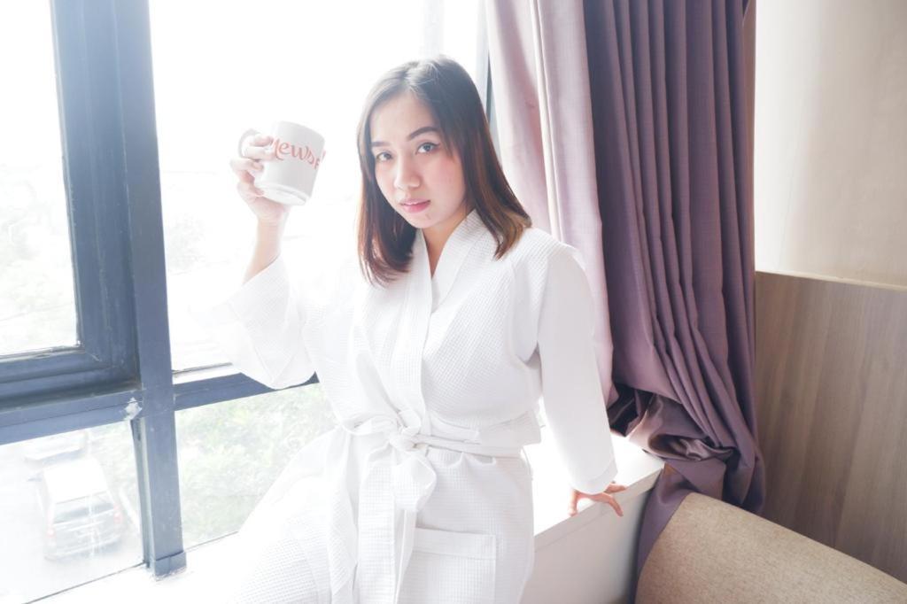News Hotel Waru Sidoarjo Ngoại thất bức ảnh