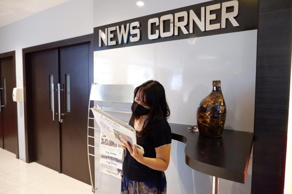 News Hotel Waru Sidoarjo Ngoại thất bức ảnh