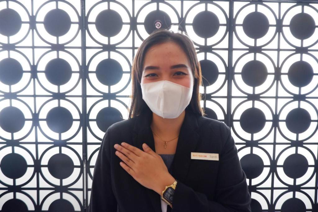 News Hotel Waru Sidoarjo Ngoại thất bức ảnh