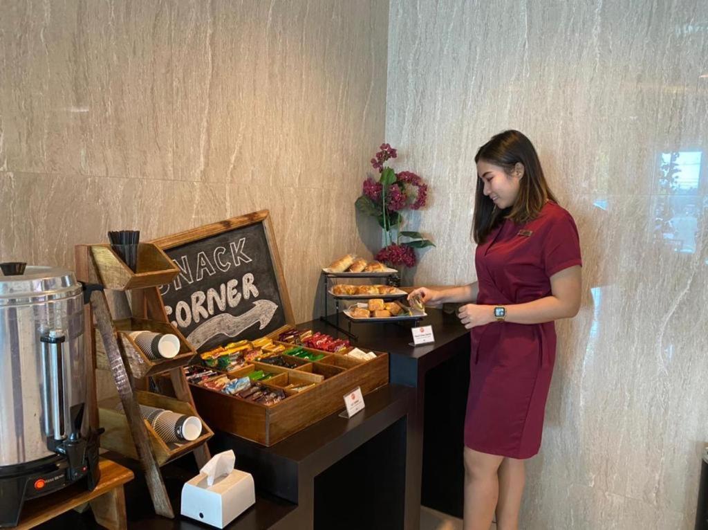 News Hotel Waru Sidoarjo Ngoại thất bức ảnh