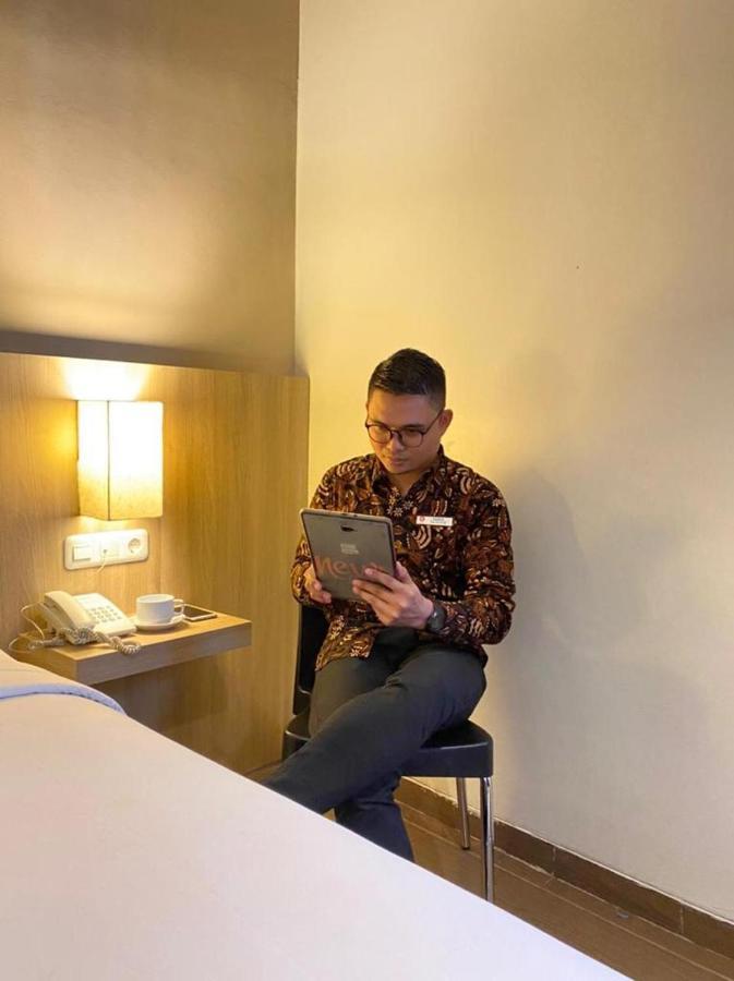News Hotel Waru Sidoarjo Ngoại thất bức ảnh