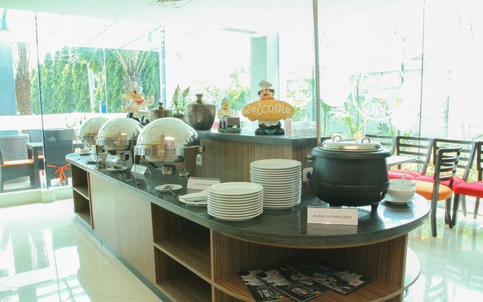 News Hotel Waru Sidoarjo Ngoại thất bức ảnh
